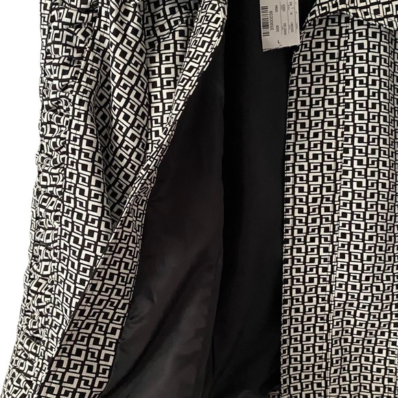 CJ BANKS - CROP JACKET - NEW WITH TAGS - Picture 5 of 10